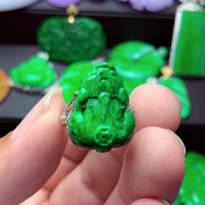 翡翠未镶嵌戒指戒指