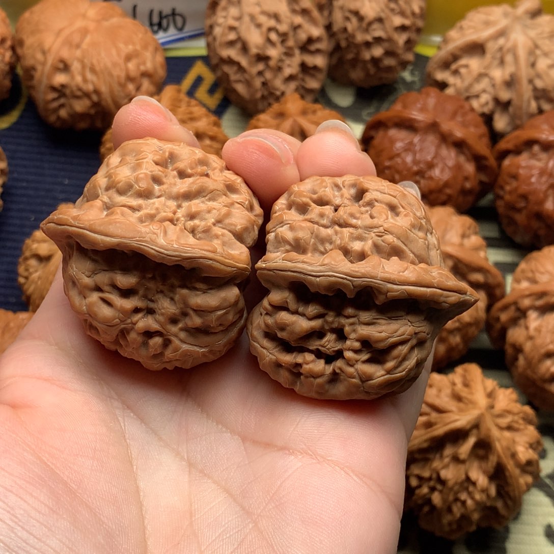 文玩核桃吊坠孙*然文山42