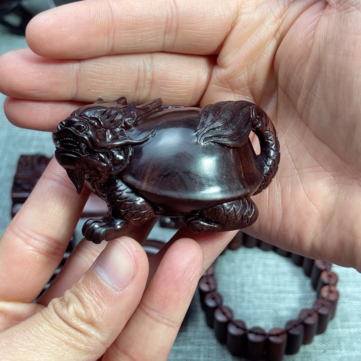 把件黄花梨/降香黄檀岁**然龙龟