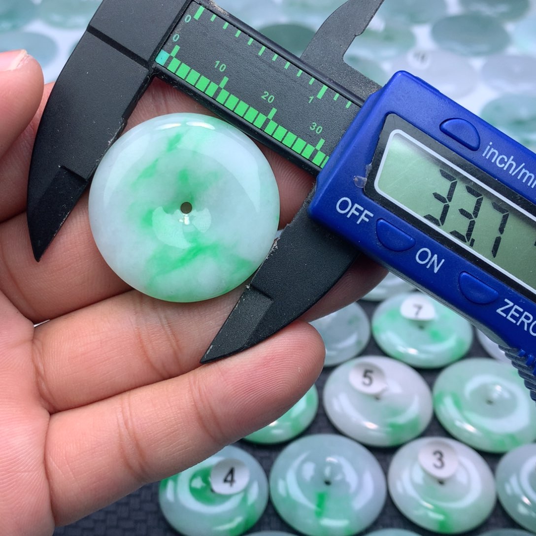 翡翠颈饰未镶嵌缅甸天然A货翡翠