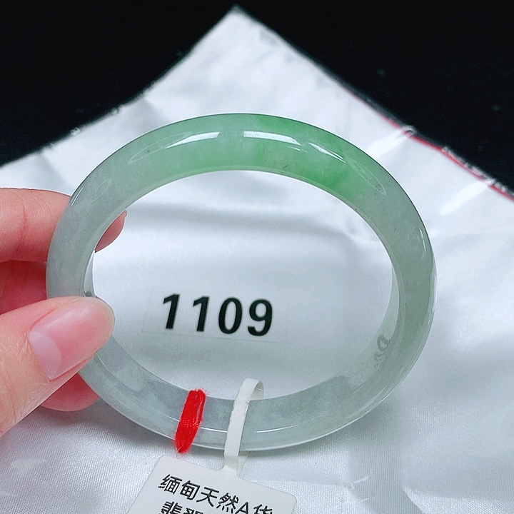 翡翠未镶嵌手镯翡翠手镯未镶嵌