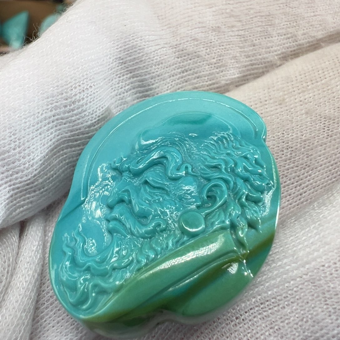 绿松石配饰未镶嵌