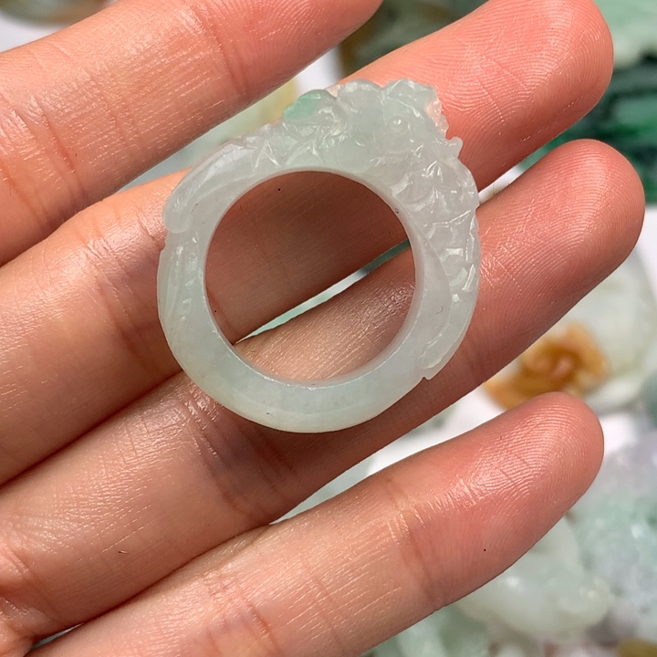 唐***以定制翡翠未镶嵌翡翠