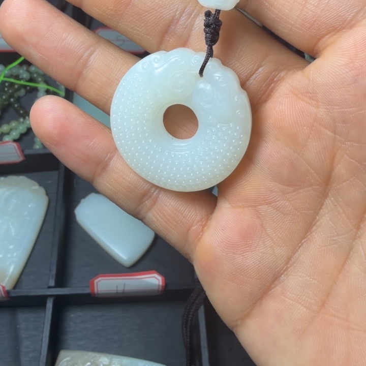 和田玉（糖玉）未镶嵌手链