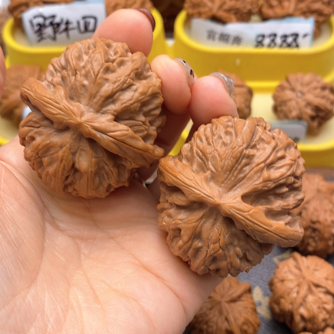 文玩核桃把件236号金麒麟