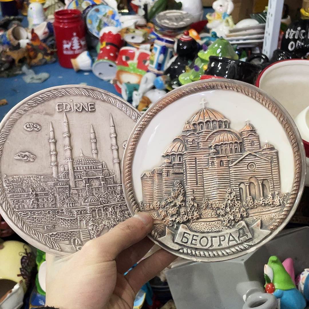 摆件   磕碰 封釉。