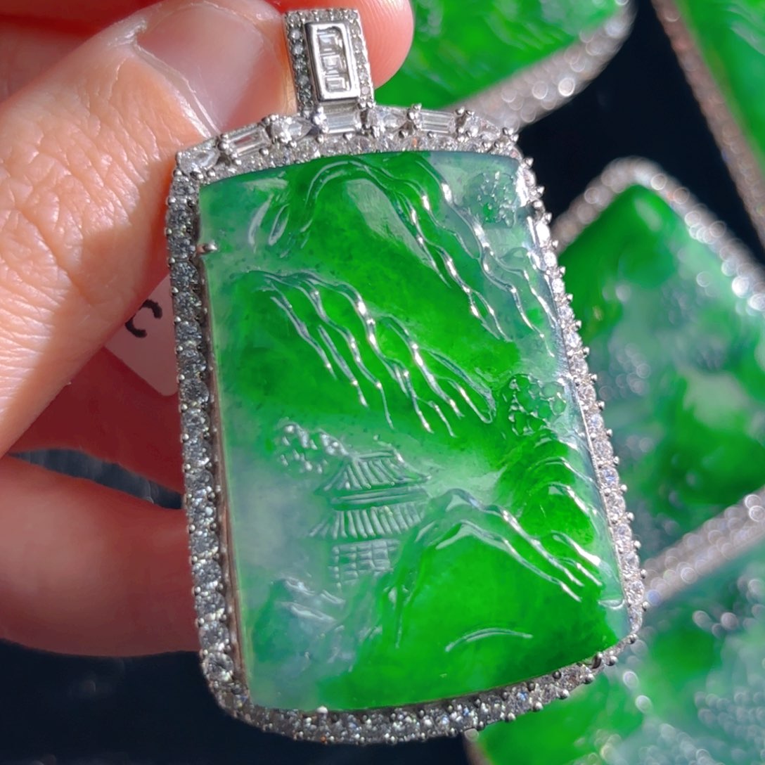 翡翠颈饰银S925镶嵌山水牌