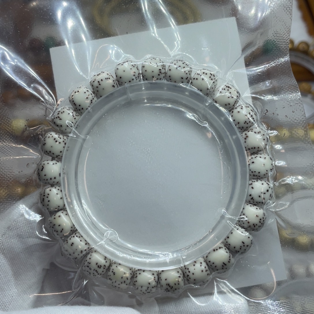 爱***羊星月菩提手串9/8原白