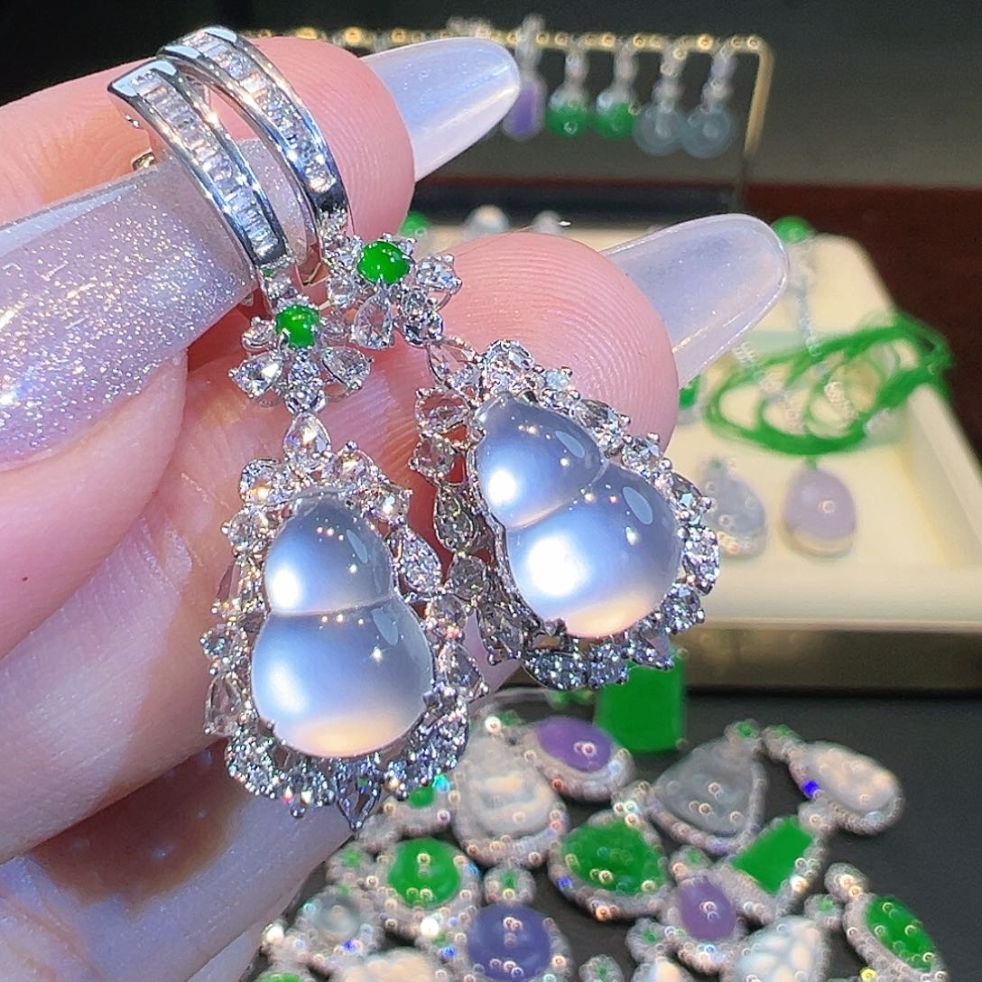 翡翠耳环18K金镶嵌翡翠