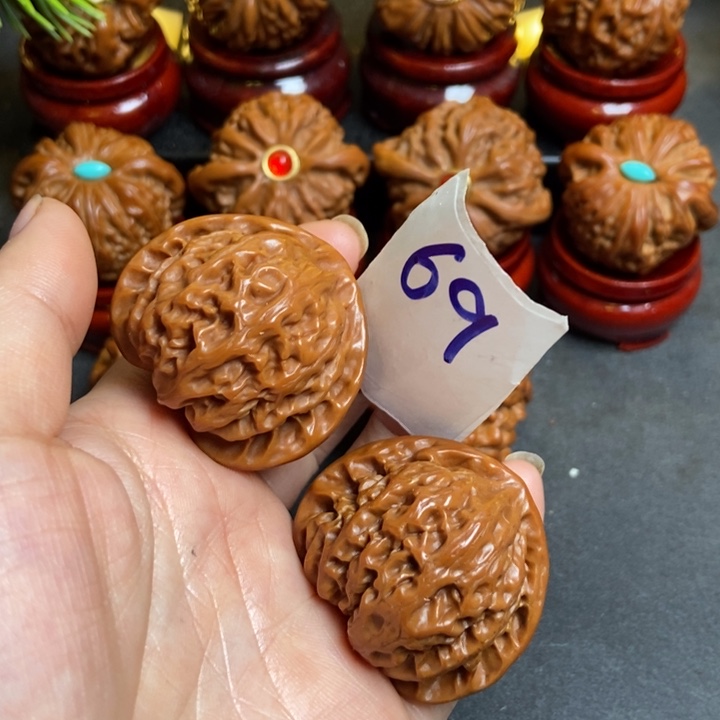 文玩核桃把件39宫灯69
