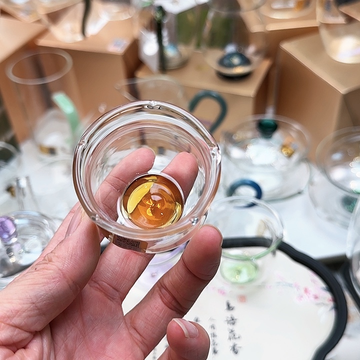 禾器华蕊杯琥珀色，，