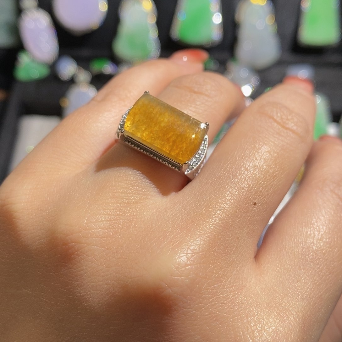 翡翠颈饰银S925镶嵌天然翡翠