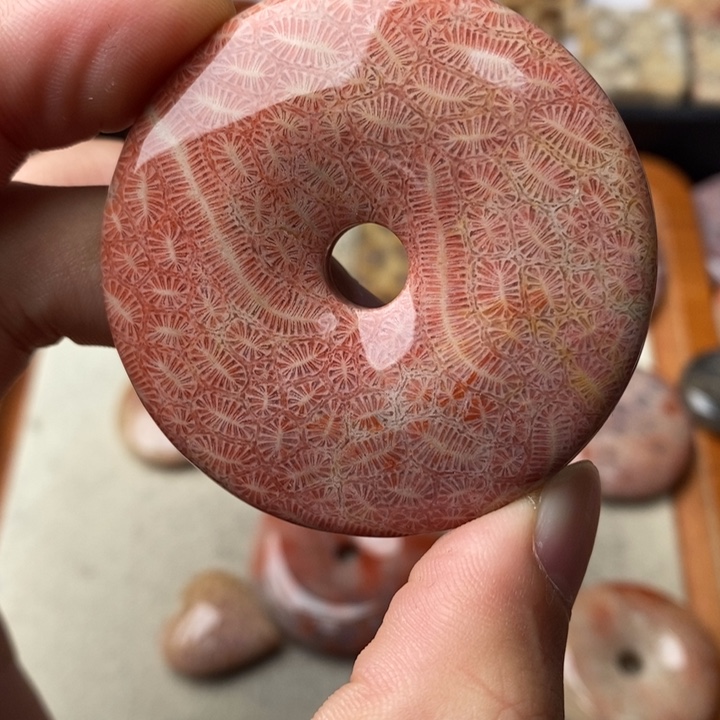 硅化玉颈饰未镶嵌赵*立