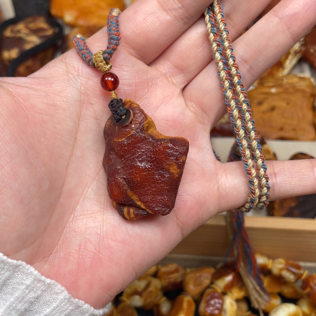 蜜蜡珠宝奇石未镶嵌