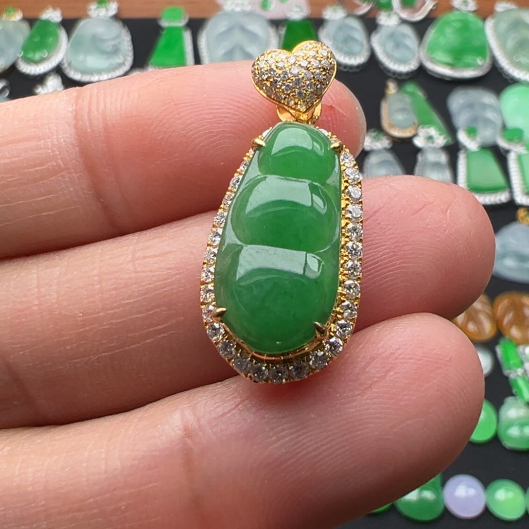 翡翠颈饰18K金镶嵌豆