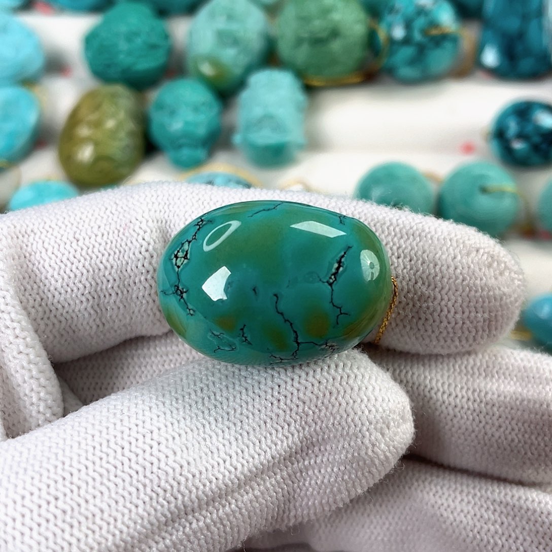 绿松石未镶嵌挂件