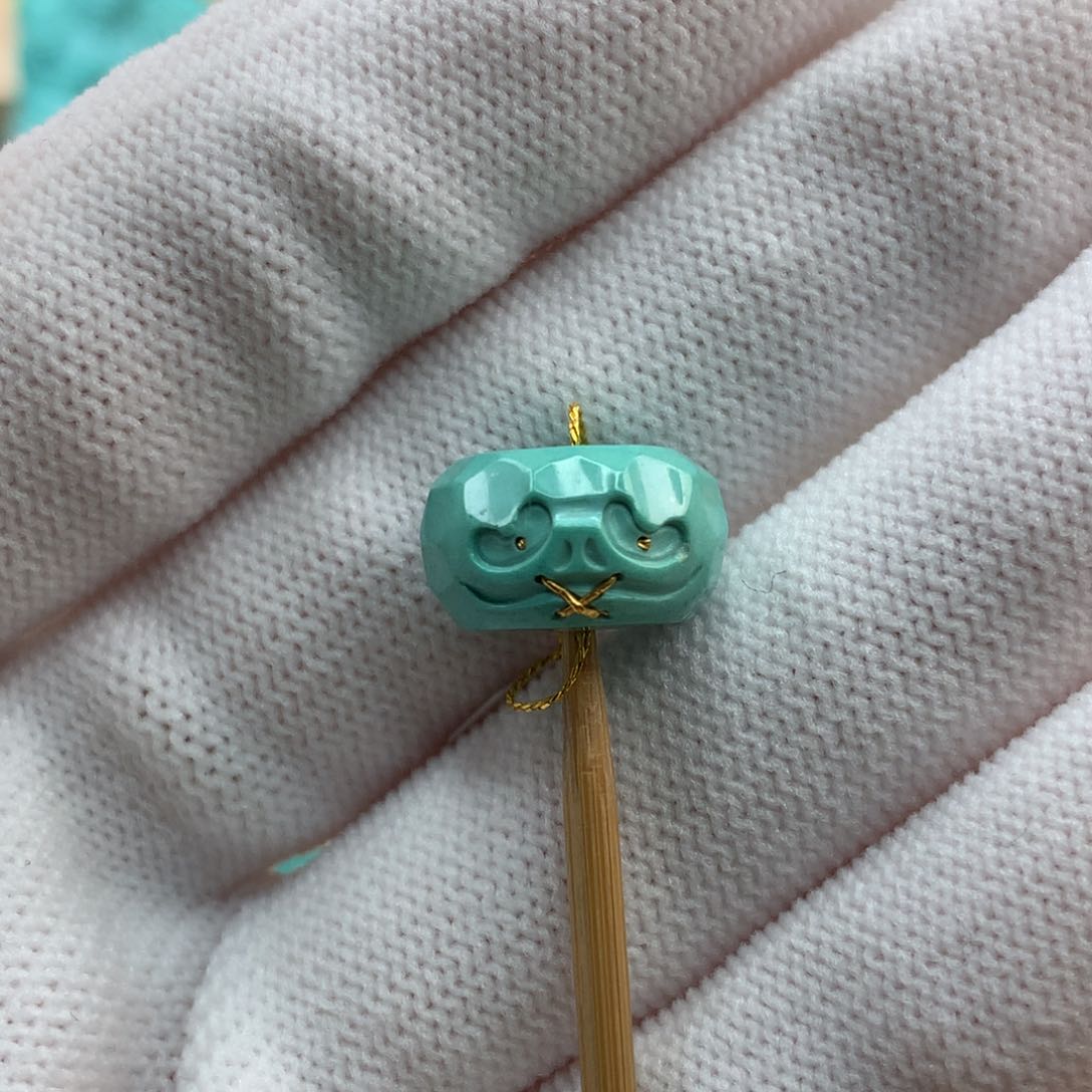 绿松石珠宝玉石18K金镶嵌