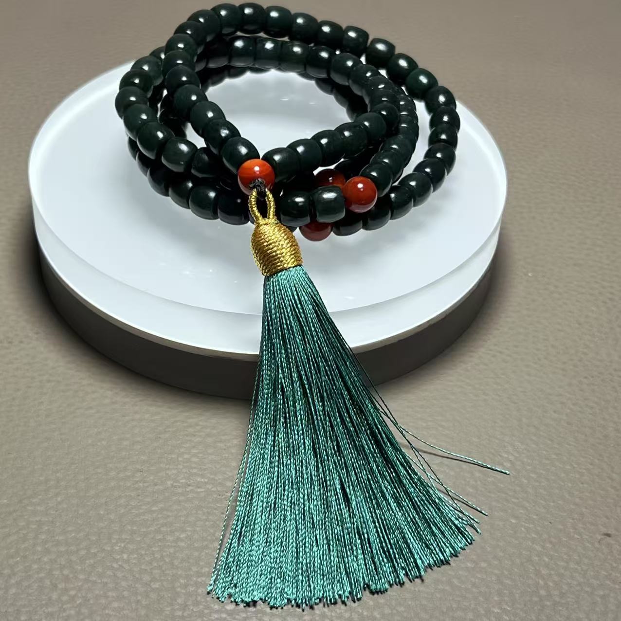 F2508珠宝玉石精选和田玉手串