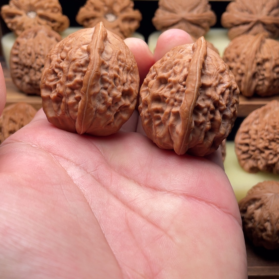 文玩核桃吊坠40精品小众大红袍