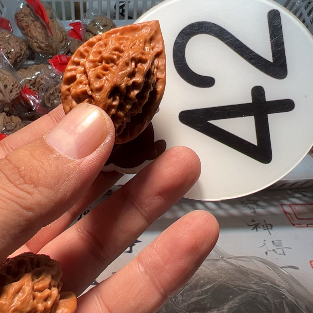 绘***⁹文玩核桃，白色42号
