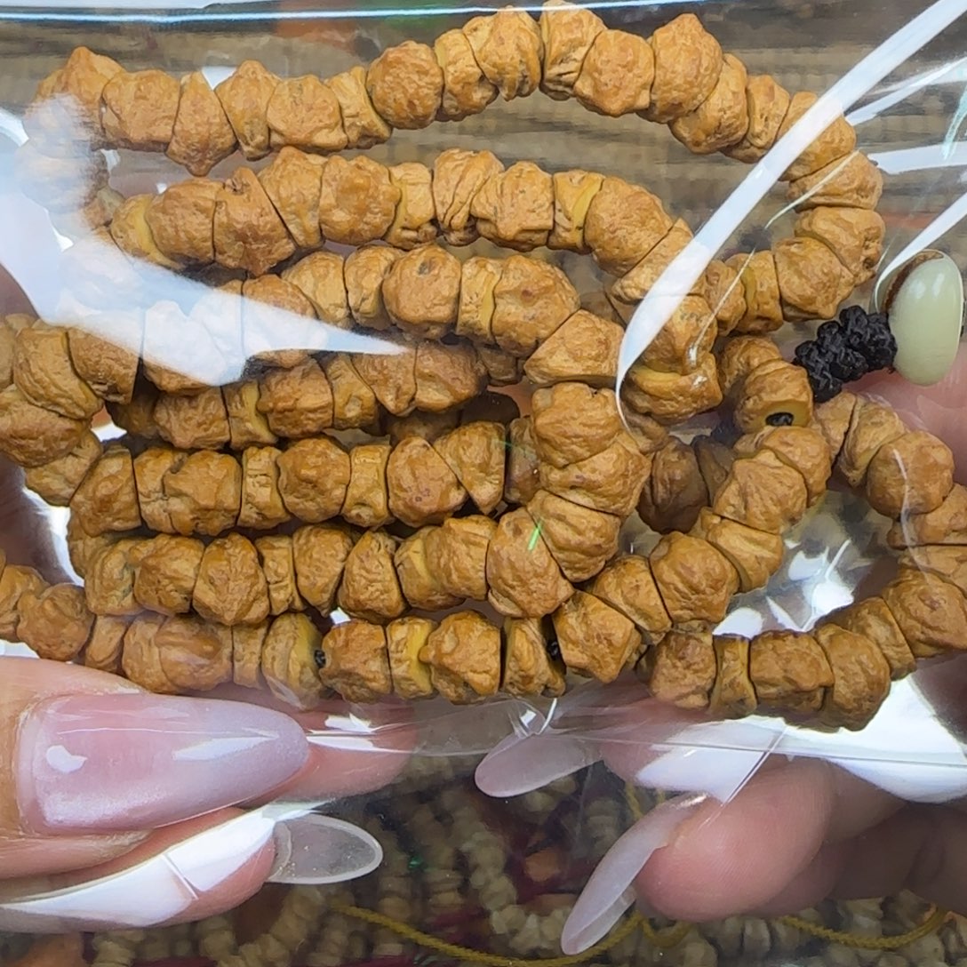 y***s柏香籽/百香籽吊坠