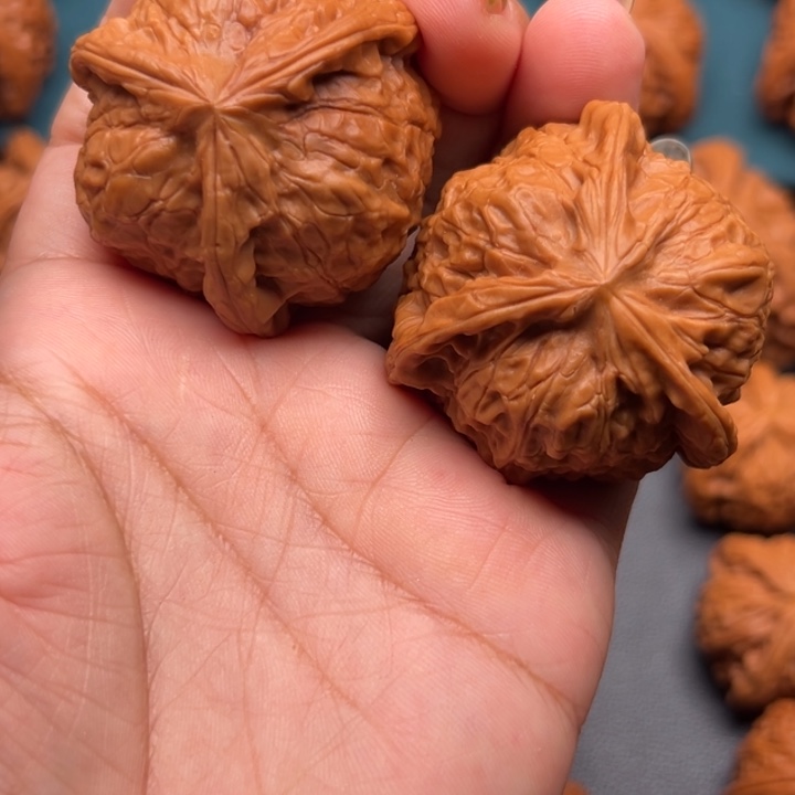 俊***贤文玩核桃吊坠8888888