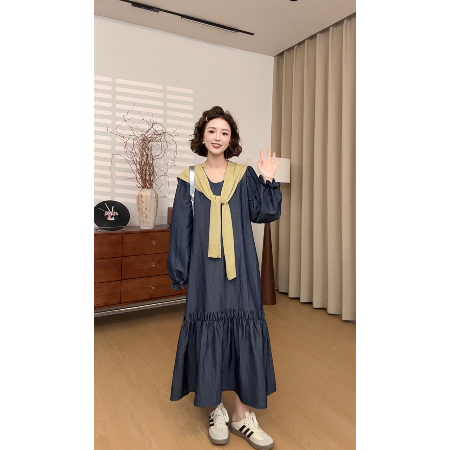 【张小九】圆领百搭长袖木耳边拼接宽松长款显瘦连衣裙Z1989