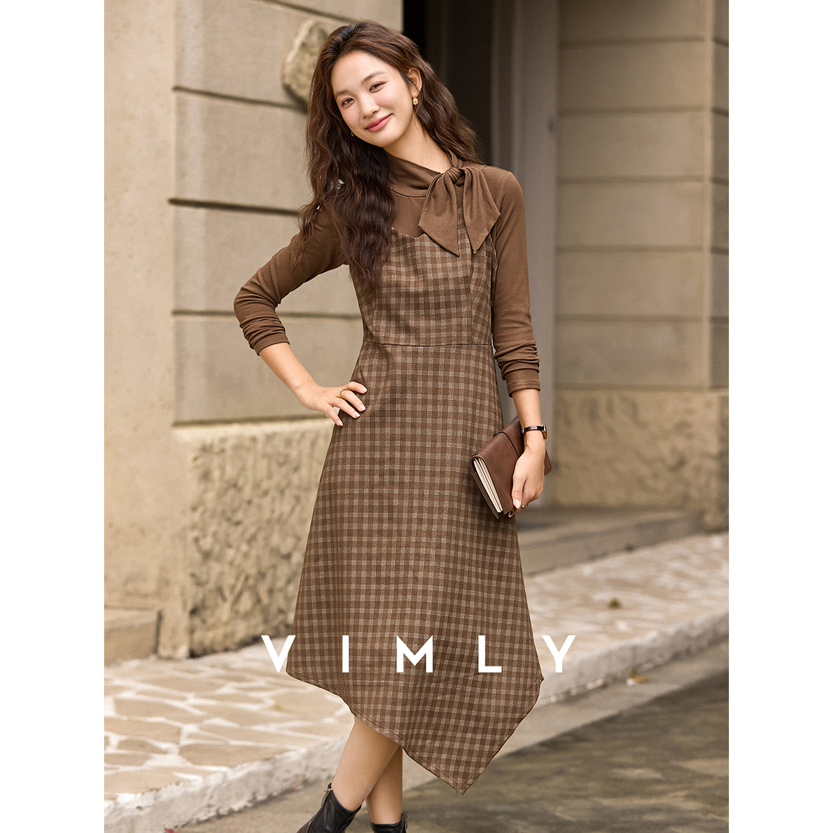 梵希蔓咖啡格子连衣裙套装女冬季立领打底衫吊带裙两件套30519