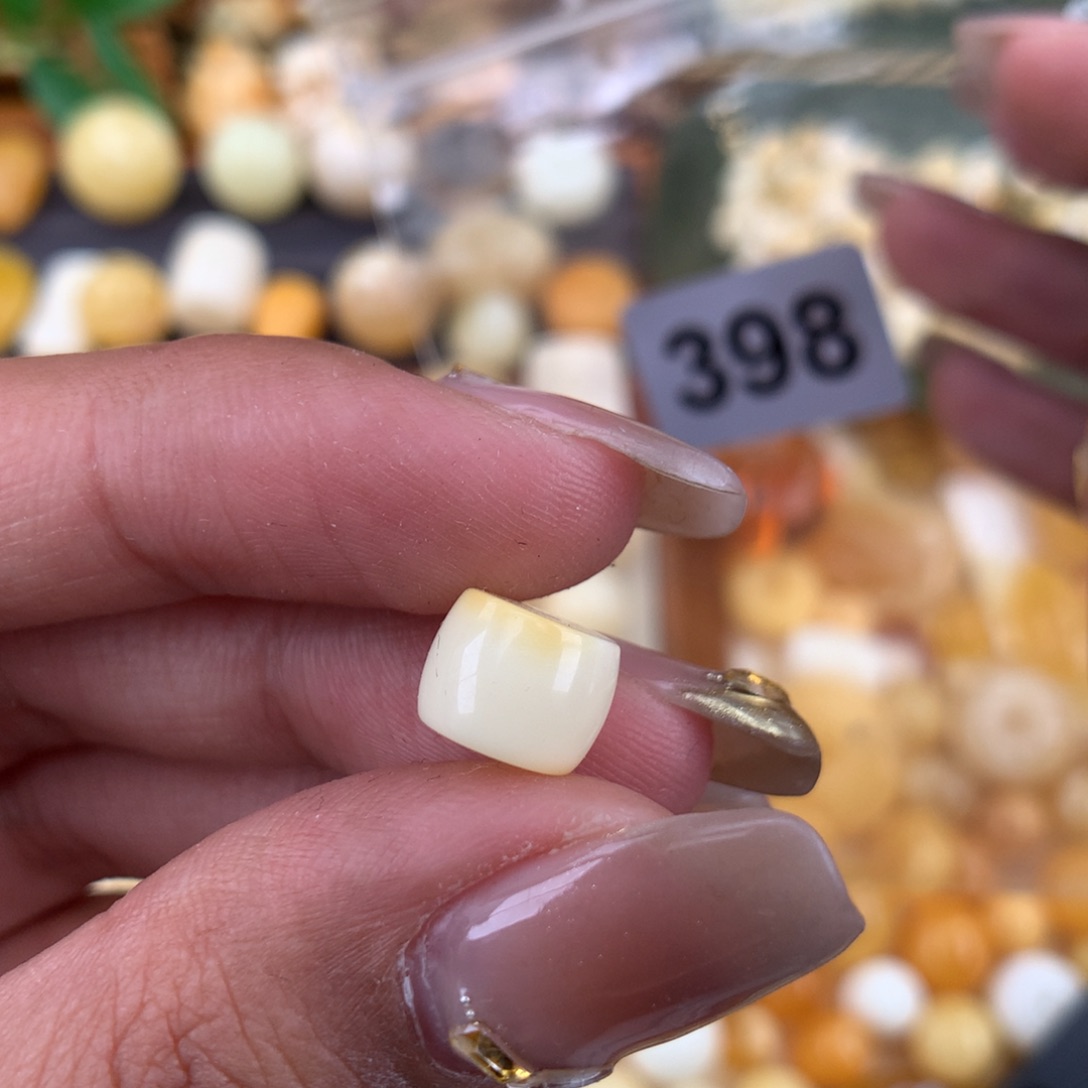 琥珀珠宝奇石未镶嵌9.0