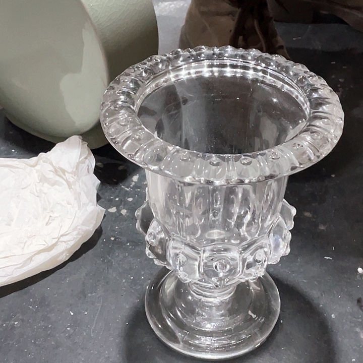 陶瓷花瓶，仿真绿植。