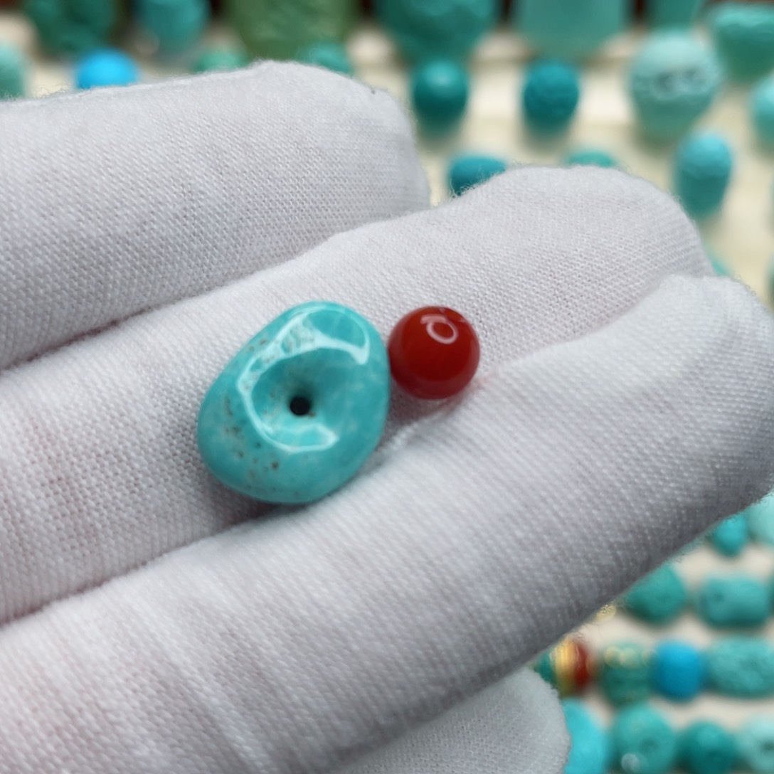 南红玛瑙未镶嵌珠宝奇石