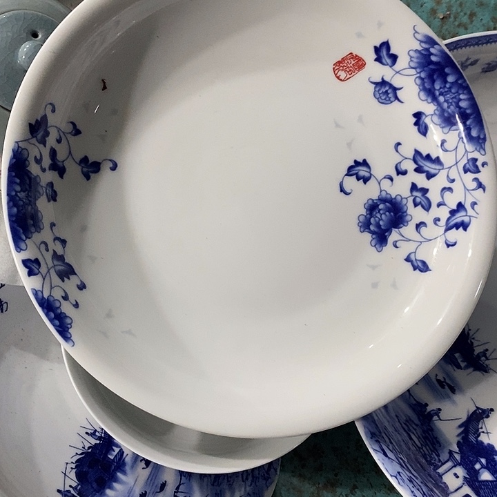 摆件陶10寸青花国色天姿窝盘红叶