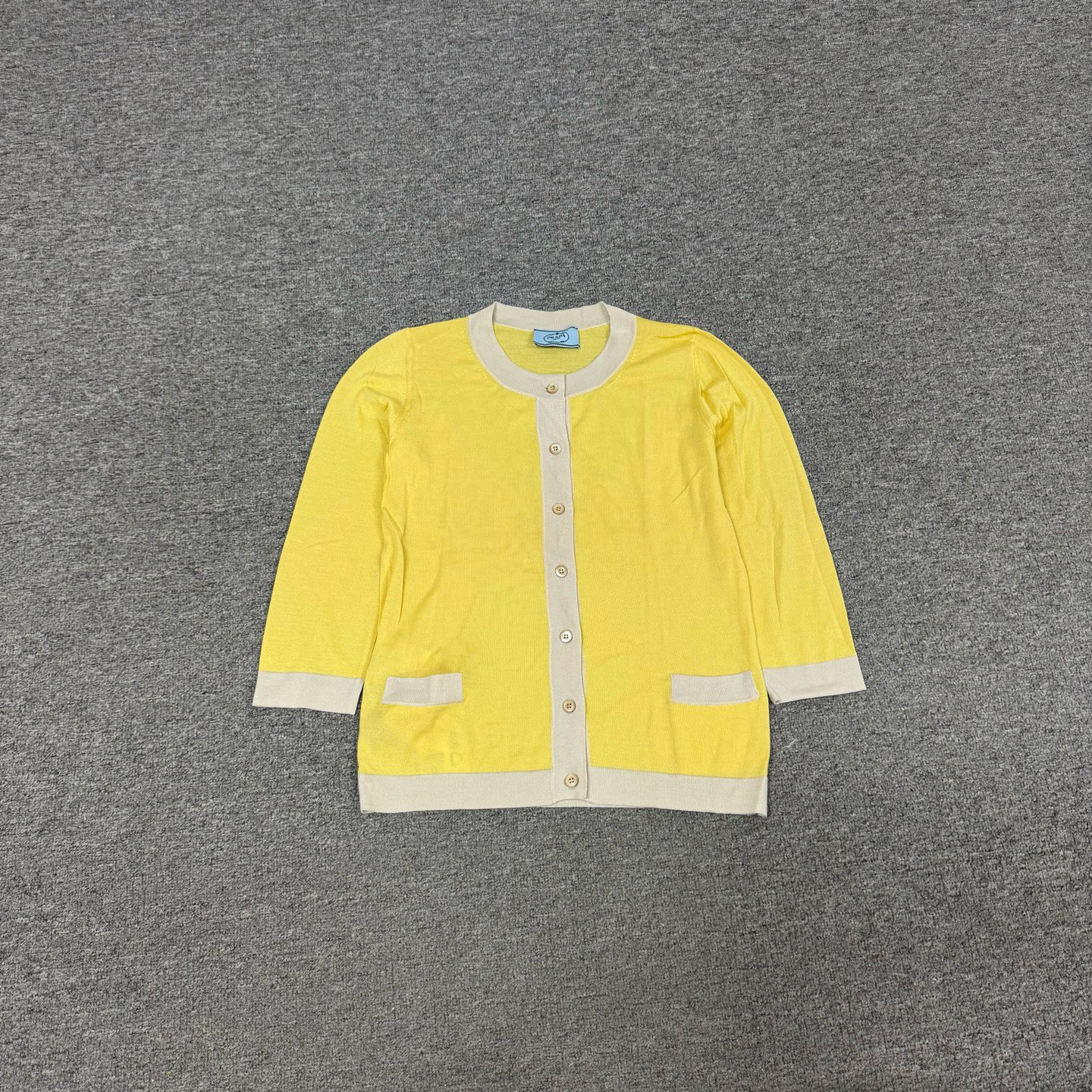 99新 AMIPARIS Prada 黄色针织开衫42码