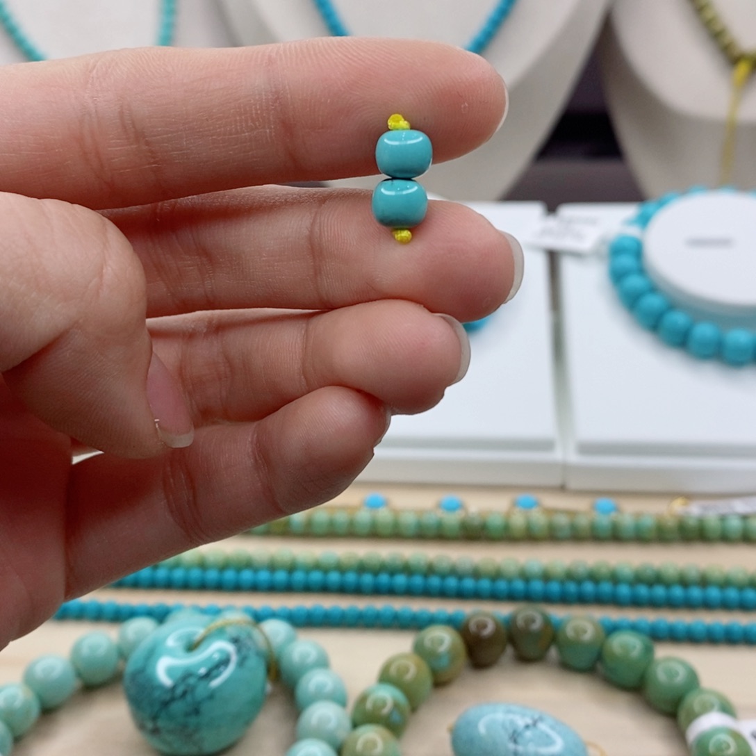 绿松石未镶嵌珠宝奇石