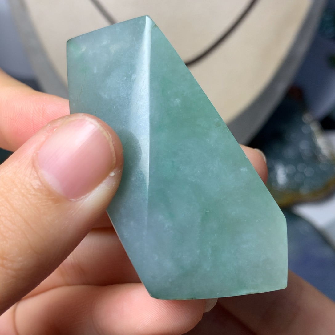 翡翠颈饰未镶嵌吊坠