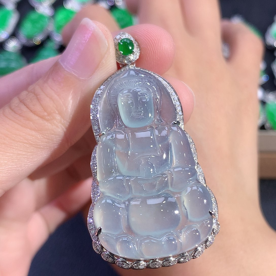 翡翠18K金镶嵌吊坠(赠链)