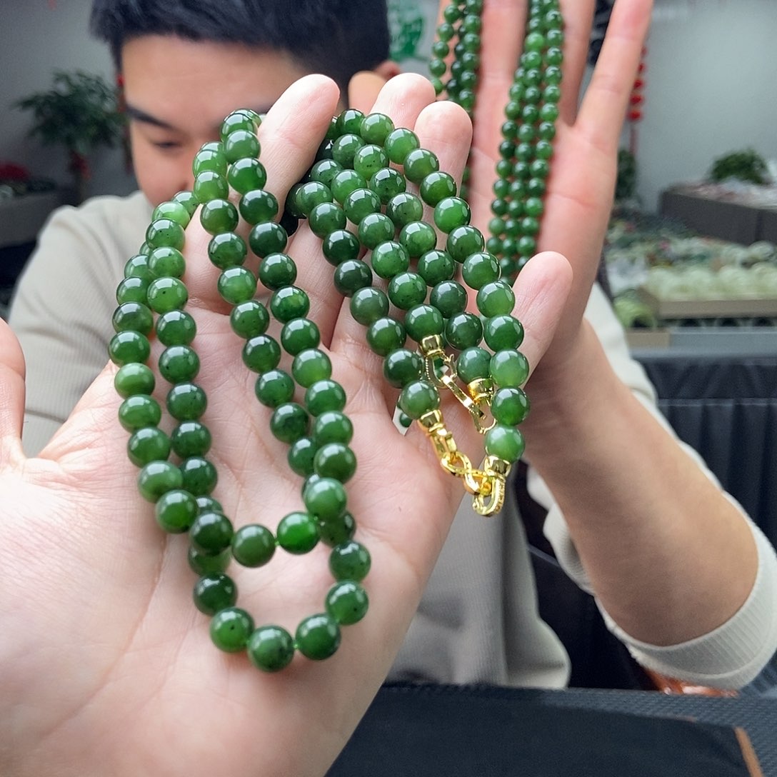 和田玉颜色多样性发拍一发一未镶嵌