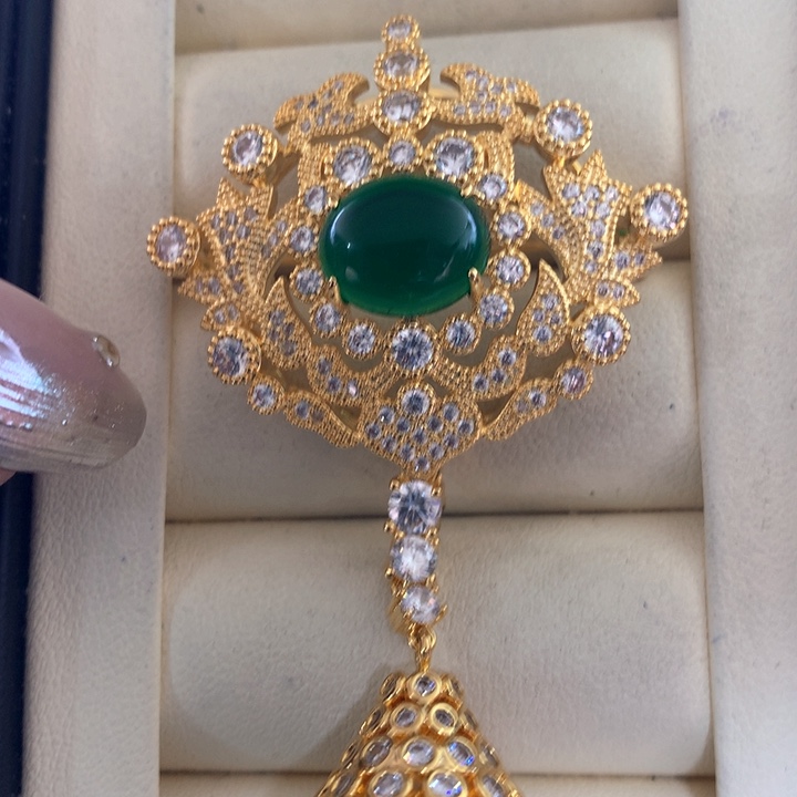 未镶嵌胸饰海水珍珠