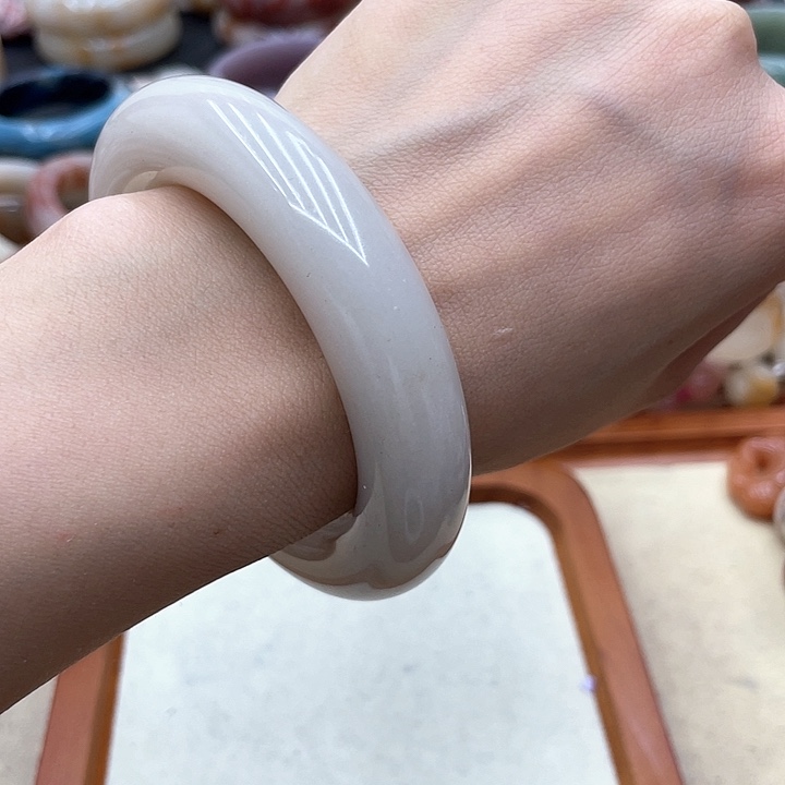 石英质玉圈口齐全未镶嵌