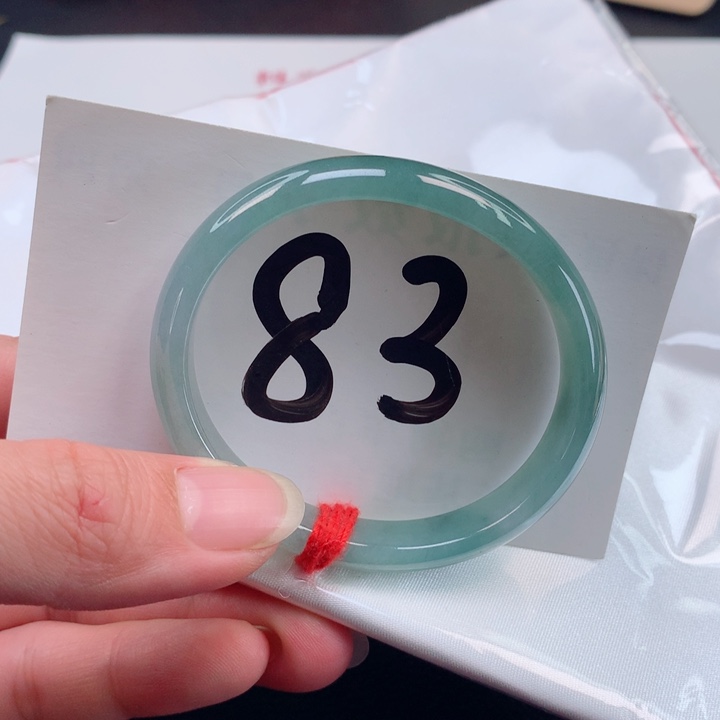 翡翠手镯未镶嵌正