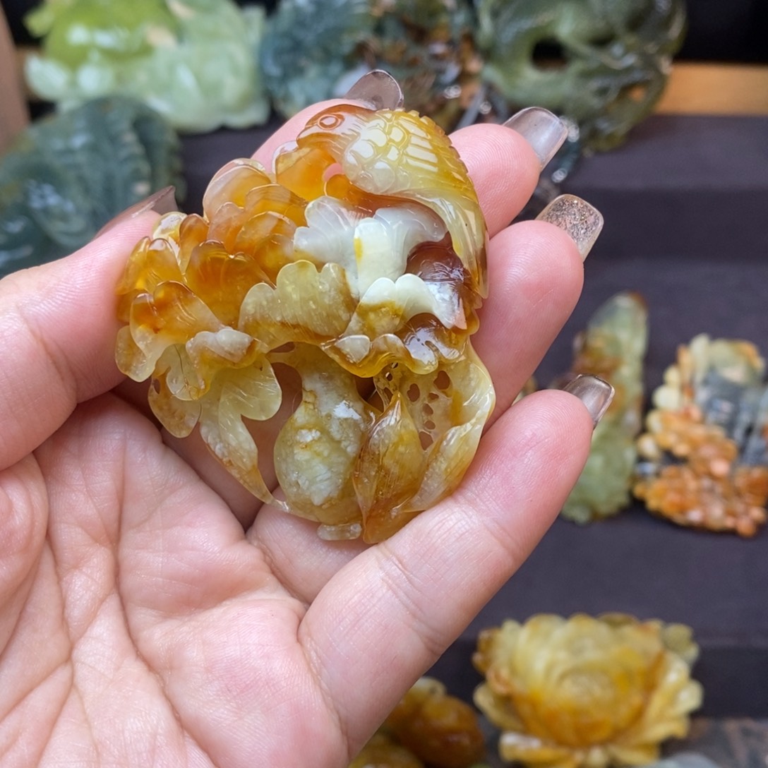 蛇纹石玉未镶嵌吊坠(赠链)微瑕