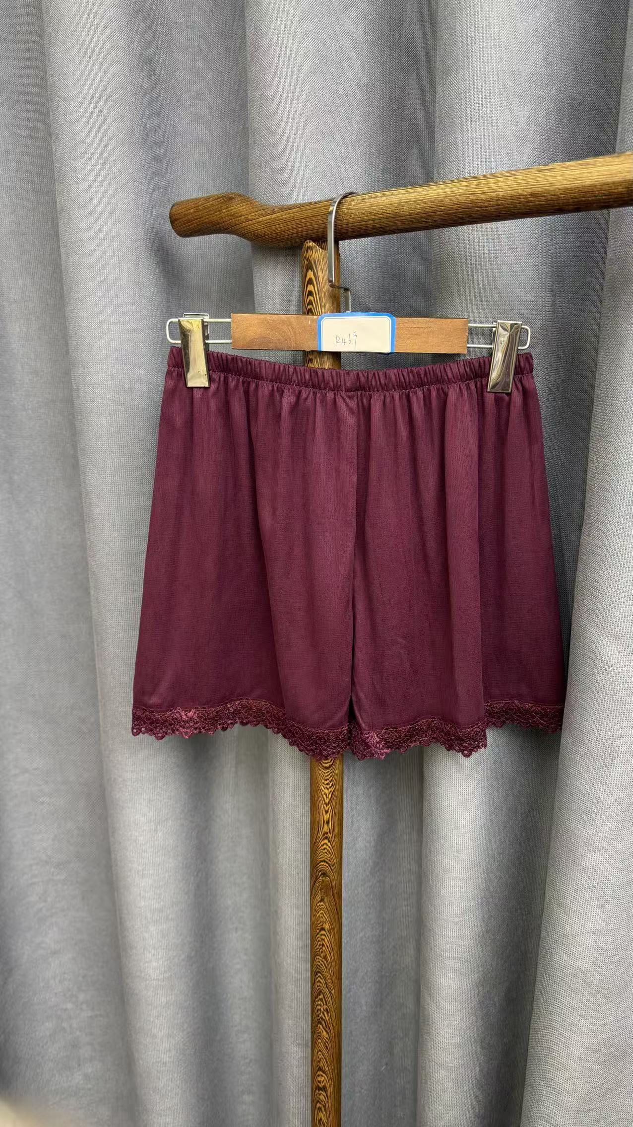 夏季新款时尚休闲桑蚕丝居家打底短裤R469