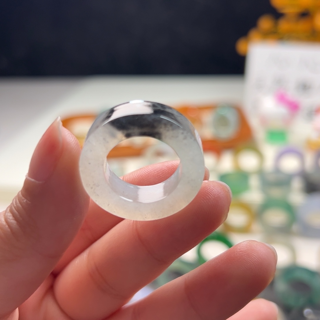 定制翡翠未镶嵌冰乌鸡特价（无瑕疵）