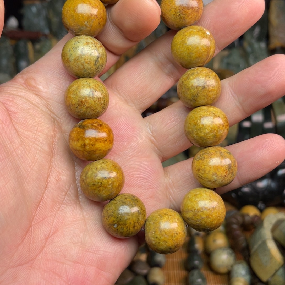 岫岩河磨玉（透闪石质玉）未镶嵌颈饰