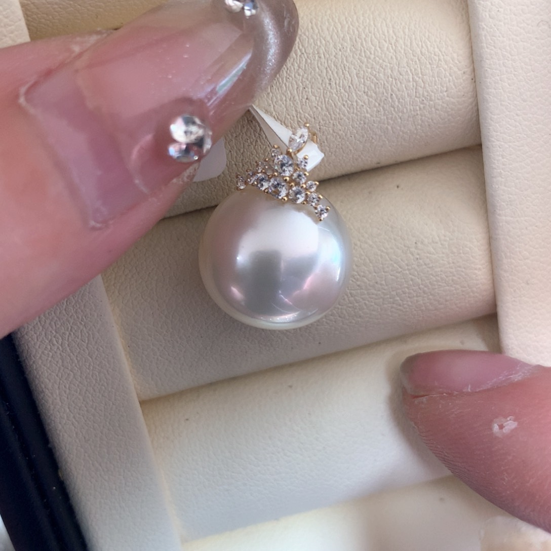 海水珍珠颈饰18K金镶嵌