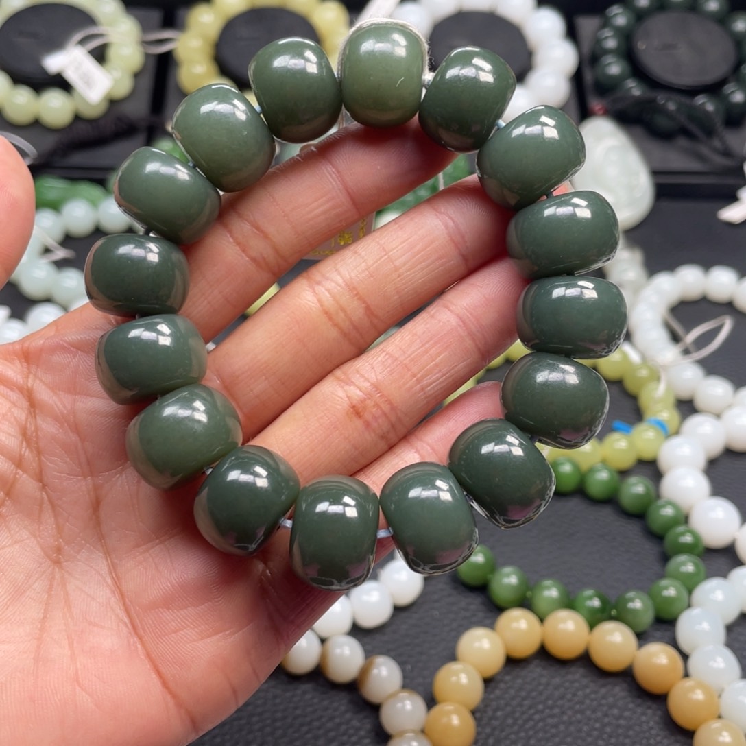 和田玉未镶嵌手链