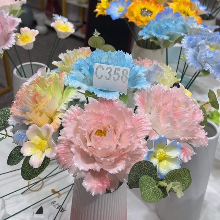 L***F陶瓷花手工捏制C358加花瓶