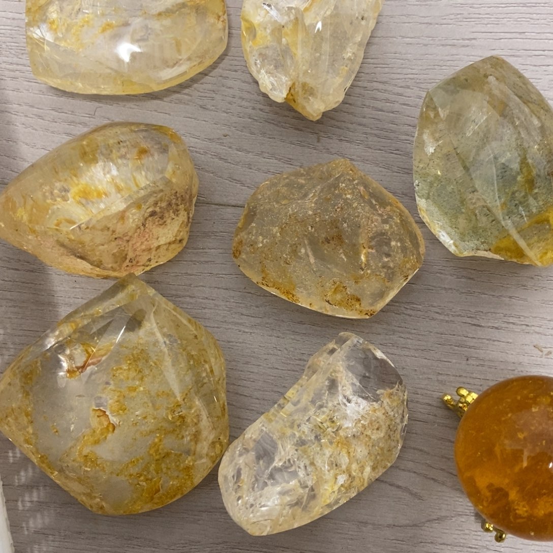 汉***出水晶未镶嵌珠宝半成品