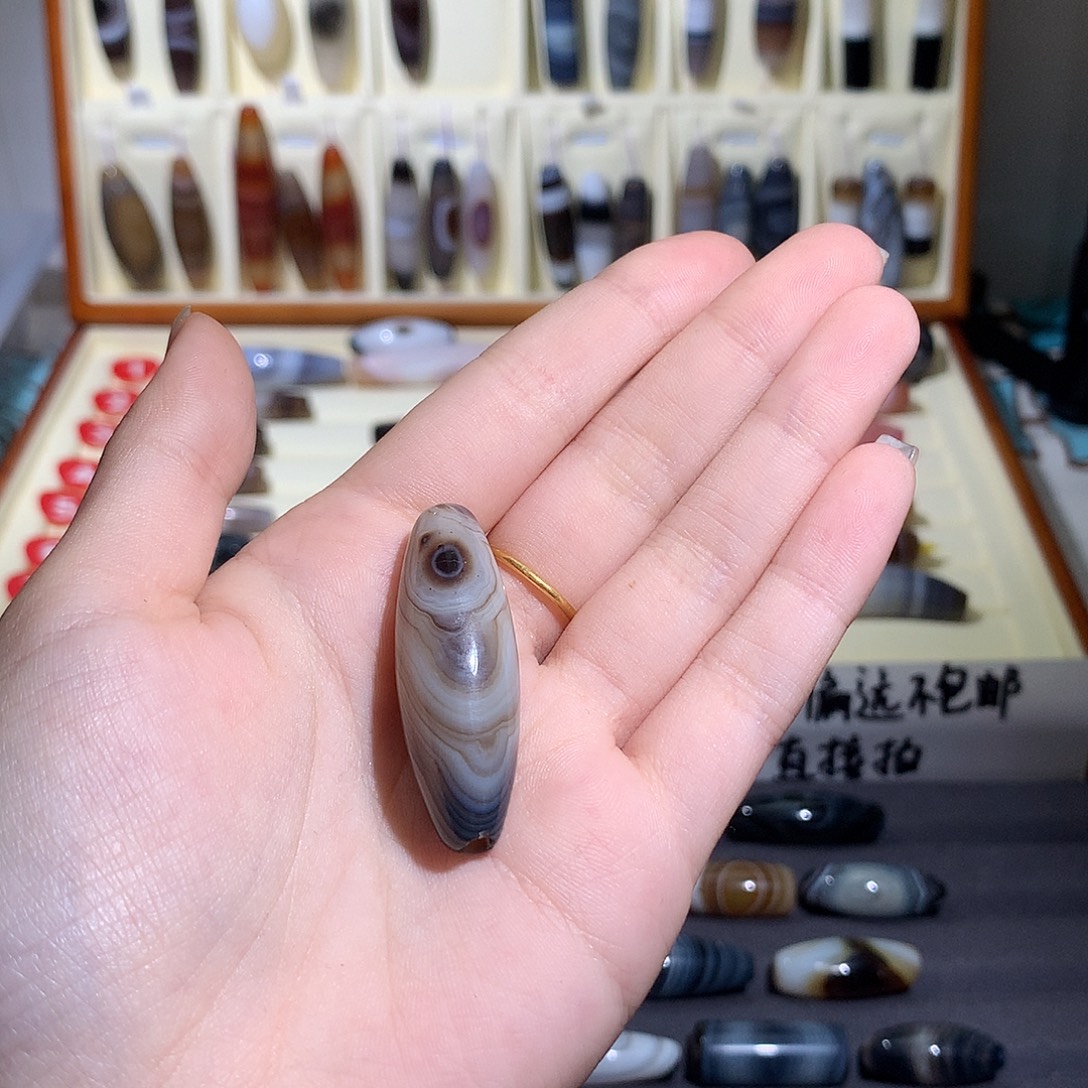 逝***年玛瑙/玉髓未镶嵌颈饰