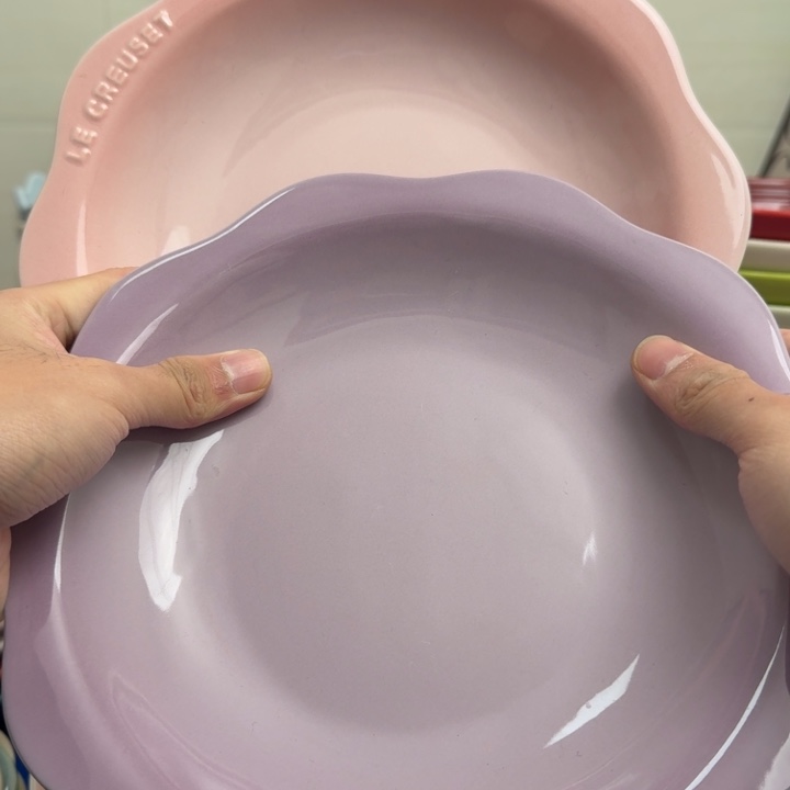 微瑕2个9英寸花韵盘